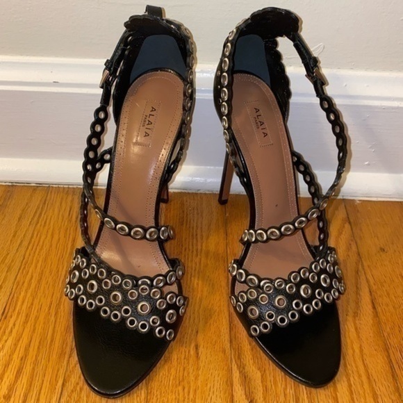 Alaïa black heels (NWT) - Picture 4 of 9